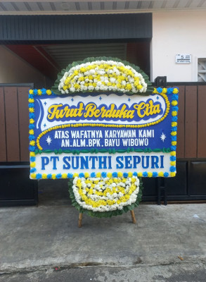 Papan Bunga Duka di Solor